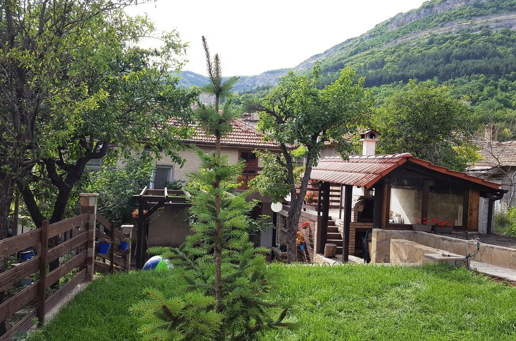 The Wild Fig Otel Shumen Dış mekan fotoğraf